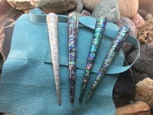 Load image into Gallery viewer, Genuine shell hair clip