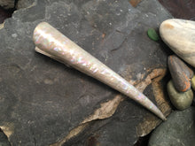 Load image into Gallery viewer, Genuine shell hair clip